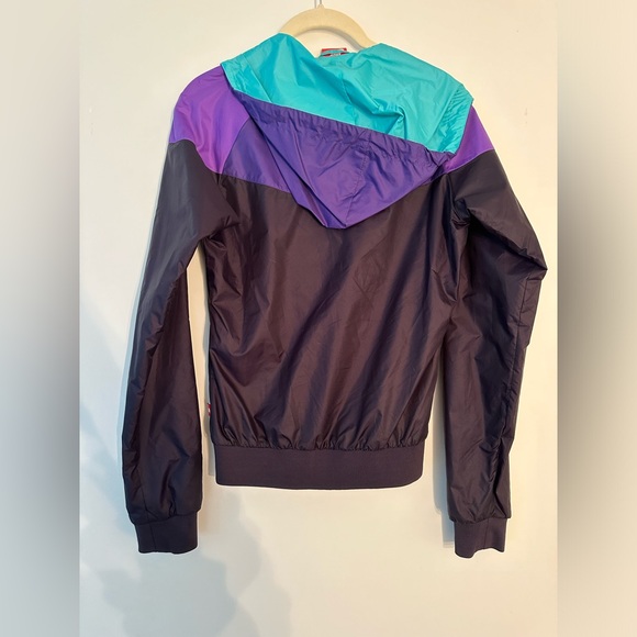 Nike Color Block Retro Wind Breaker NWOT - Picture 3 of 3